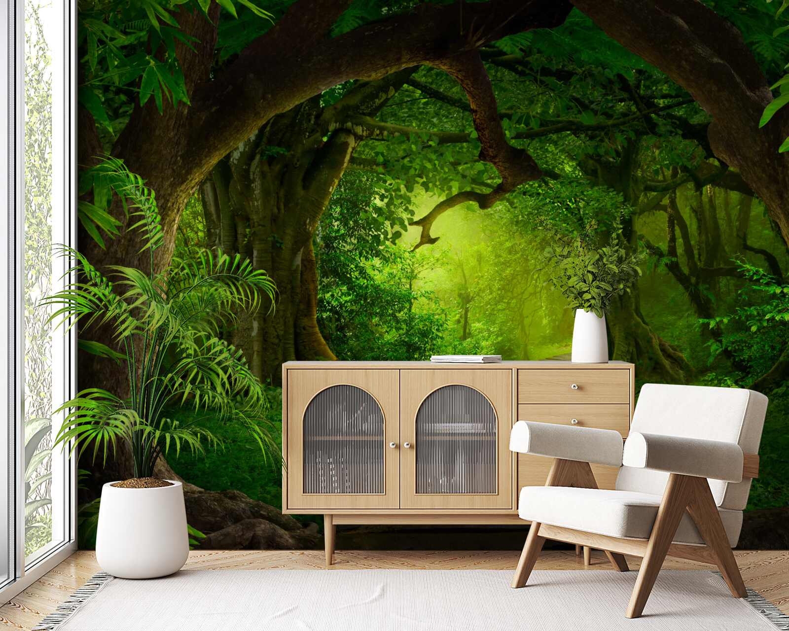 Papier peint chemin dégagé parmi les arbres de la forêt ancienne