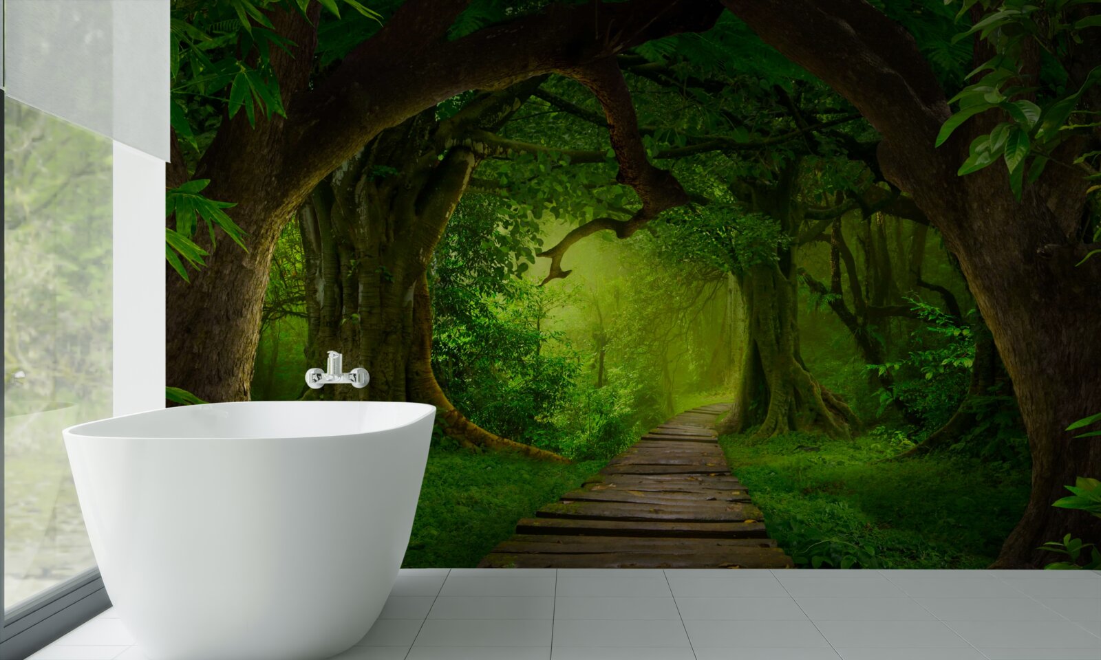 Papier peint chemin dégagé parmi les arbres de la forêt ancienne