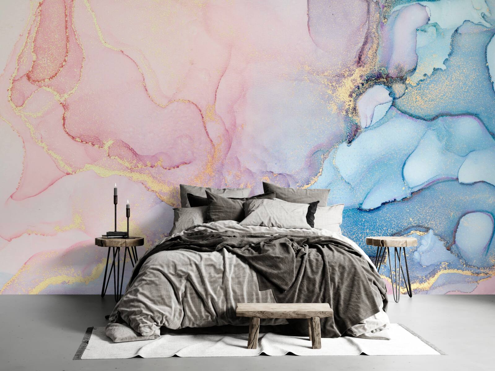 Papier peint des nuages rose tendre flottent au-dessus de l'eau