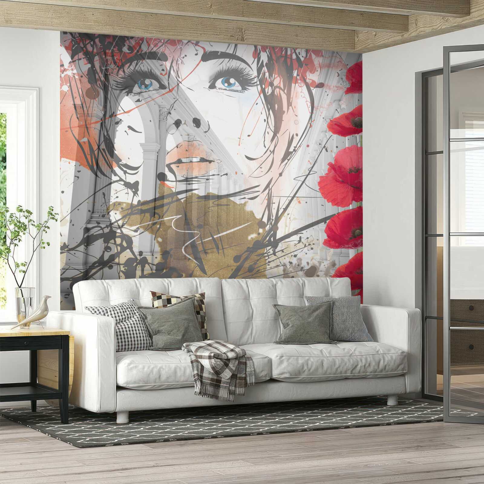 Papier peint Une jeune fille pose contre une arche décorée de fleurs de coquelicots