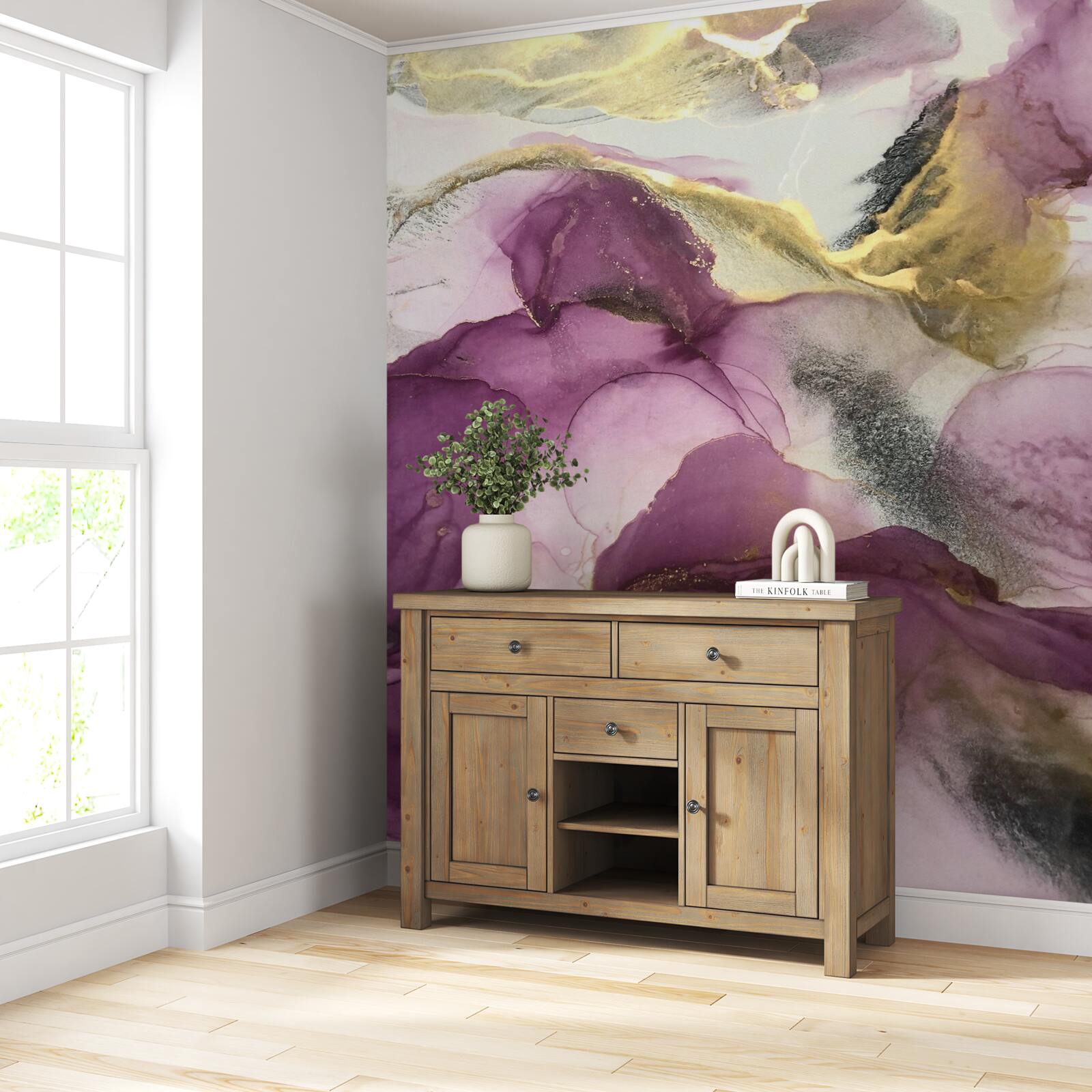 Papier peint abstrait en forme d'oiseaux sur des feuilles violettes