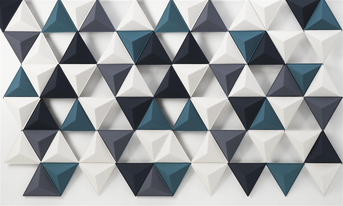 Papier peint triangles volumétriques dans les tons blanc et émeraude