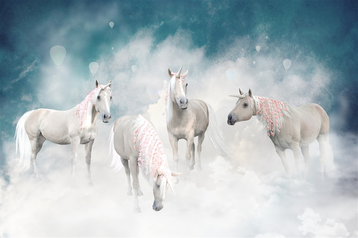 Papier peint des nuages pleins de licornes