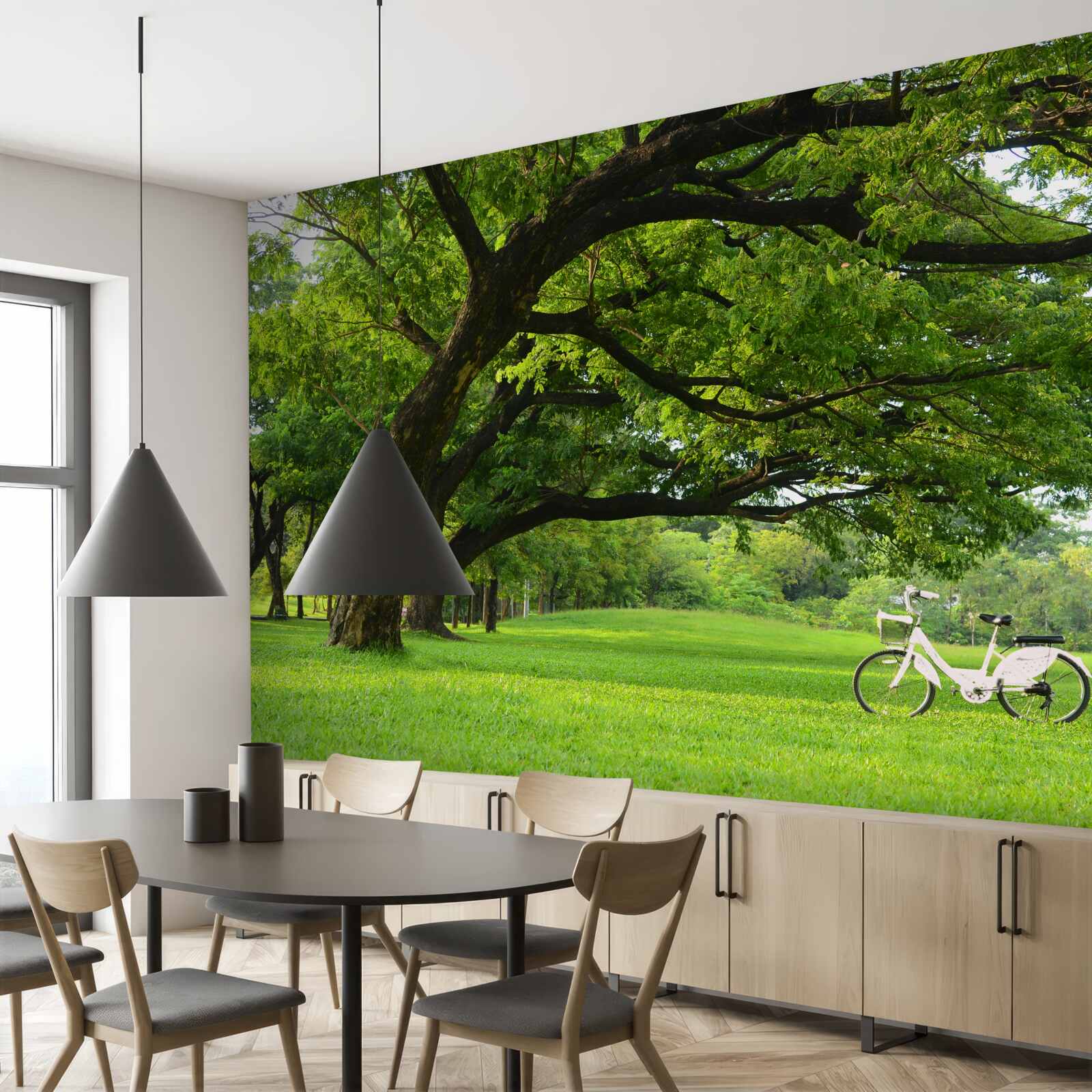 Papier peint prairie avec de l'herbe verte et des arbres centenaires