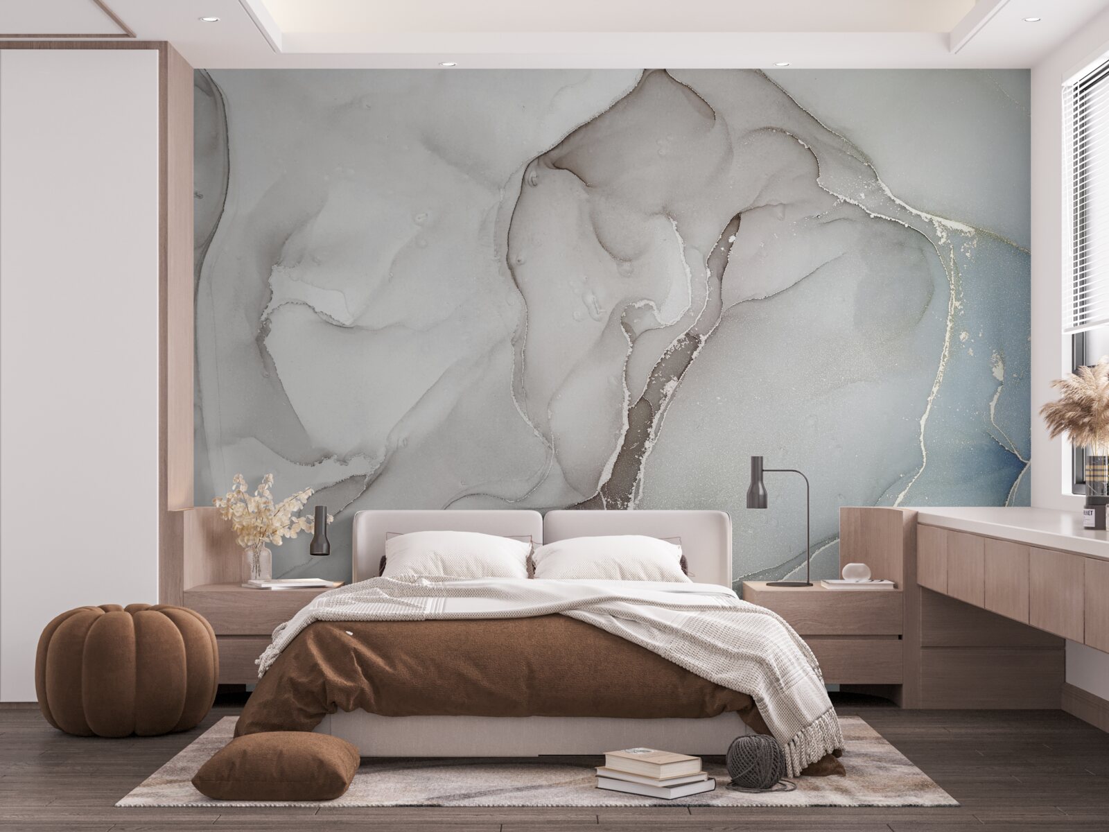 Papier peint marbre gris clair entrecoupé de tons dorés et bleus