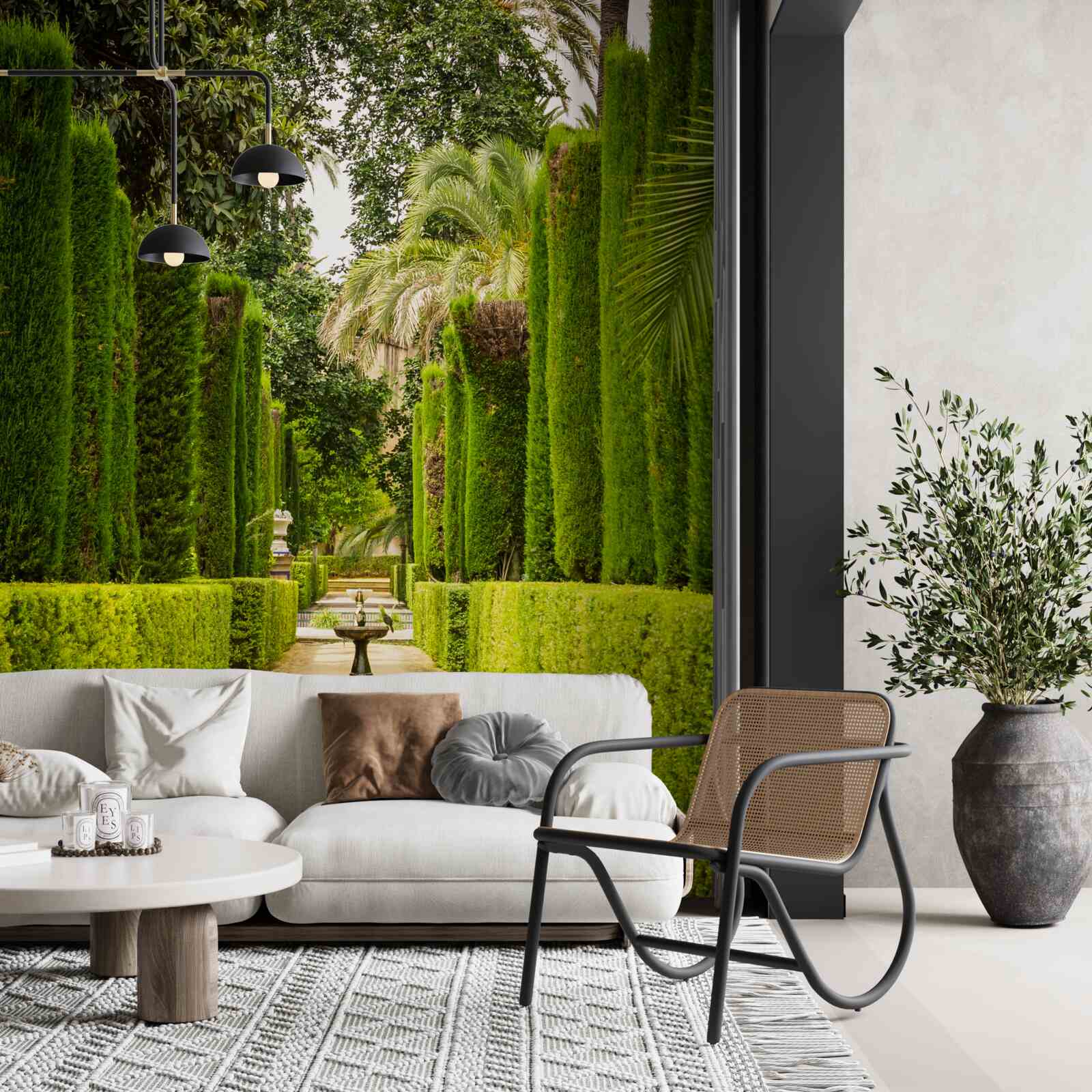 Papier peint sentier entre des cyprès bien entretenus