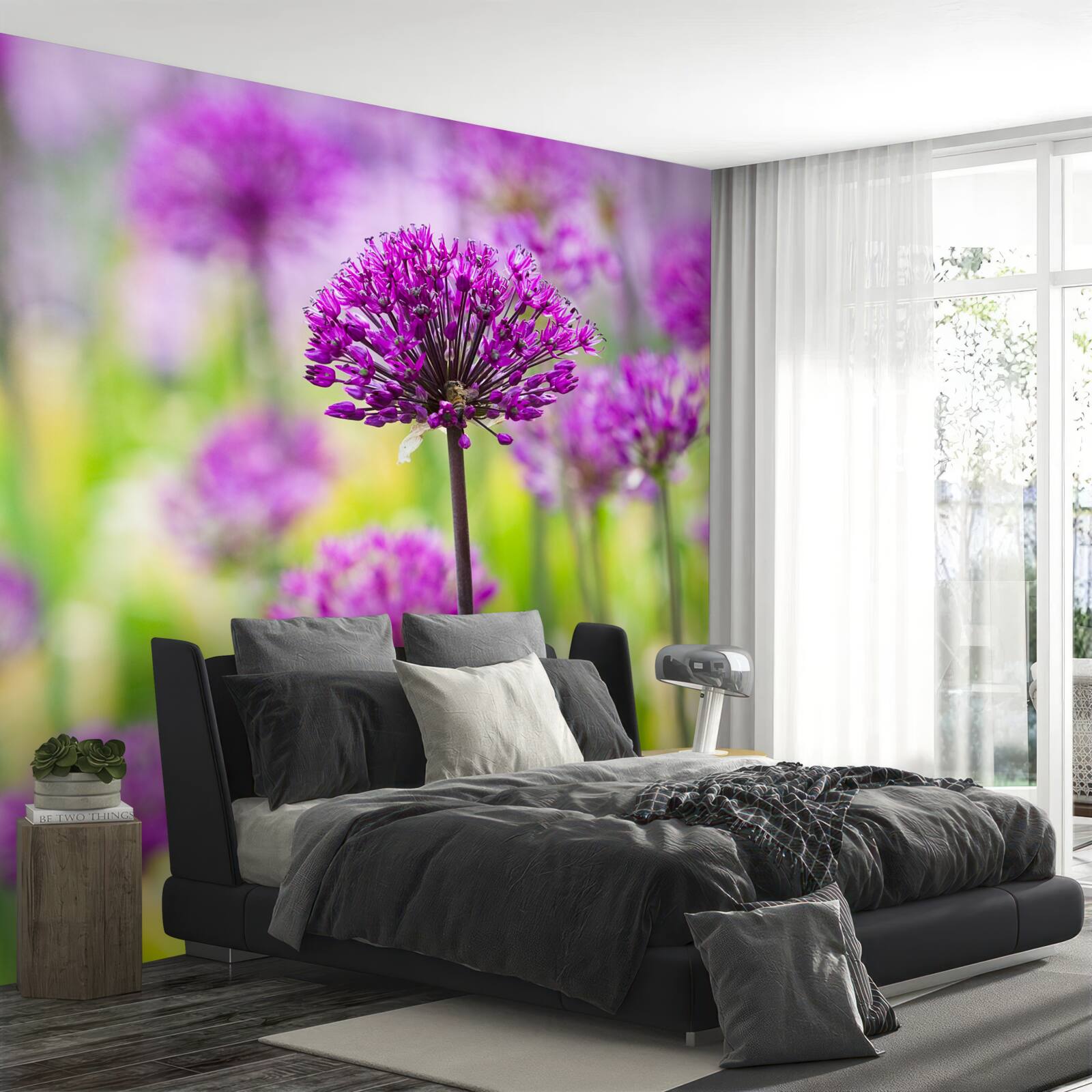 Papier peint fleurs violettes délicates poussant dans les prés