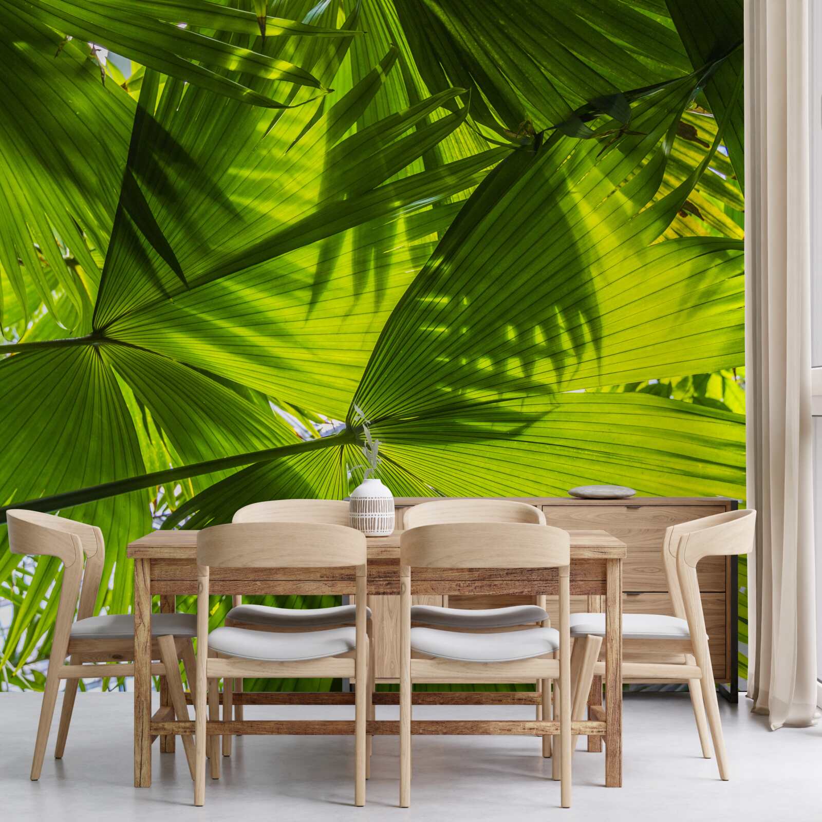 Papier peint le soleil est caché par des feuilles de fougère