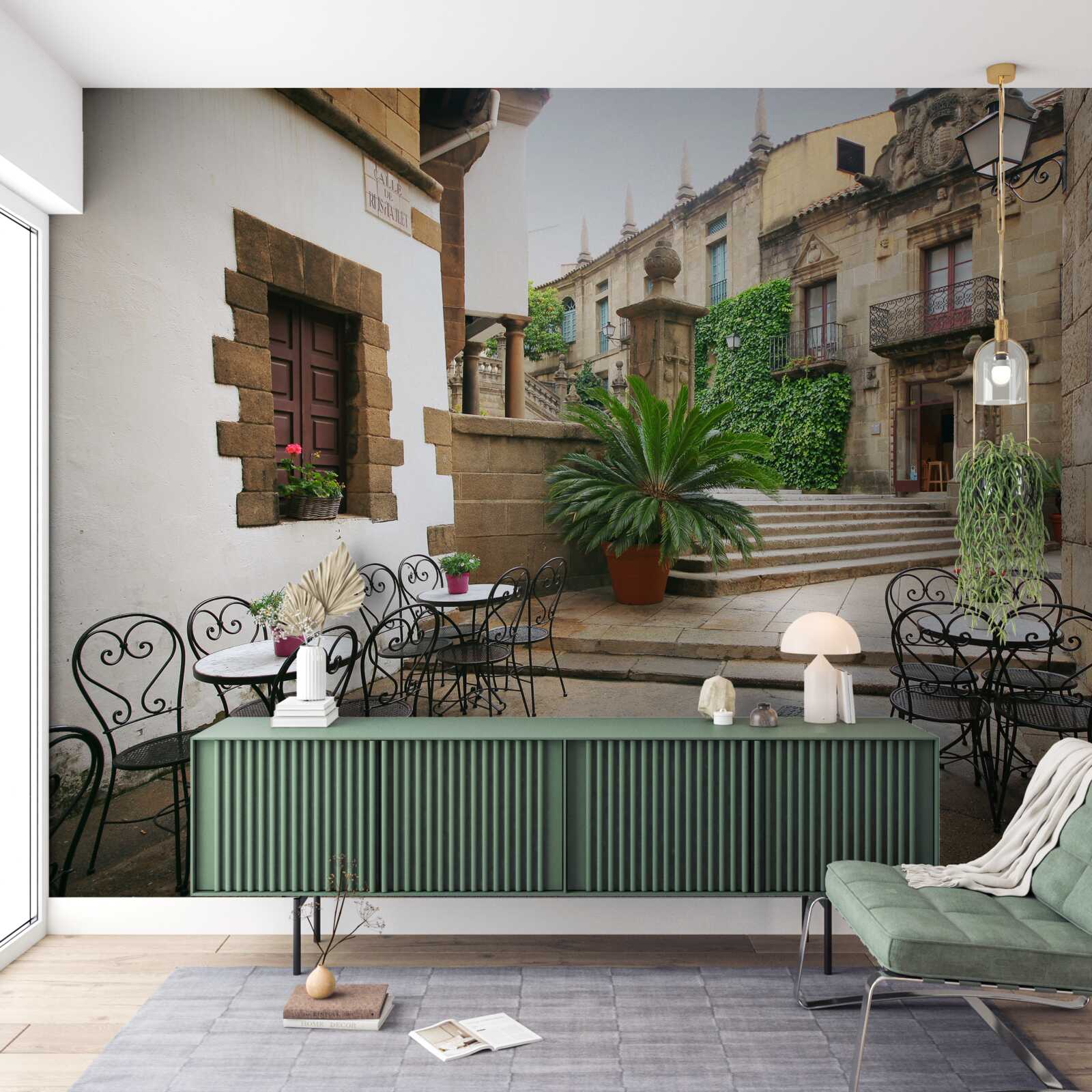 Papier peint escalier d'été dans une ville ancienne