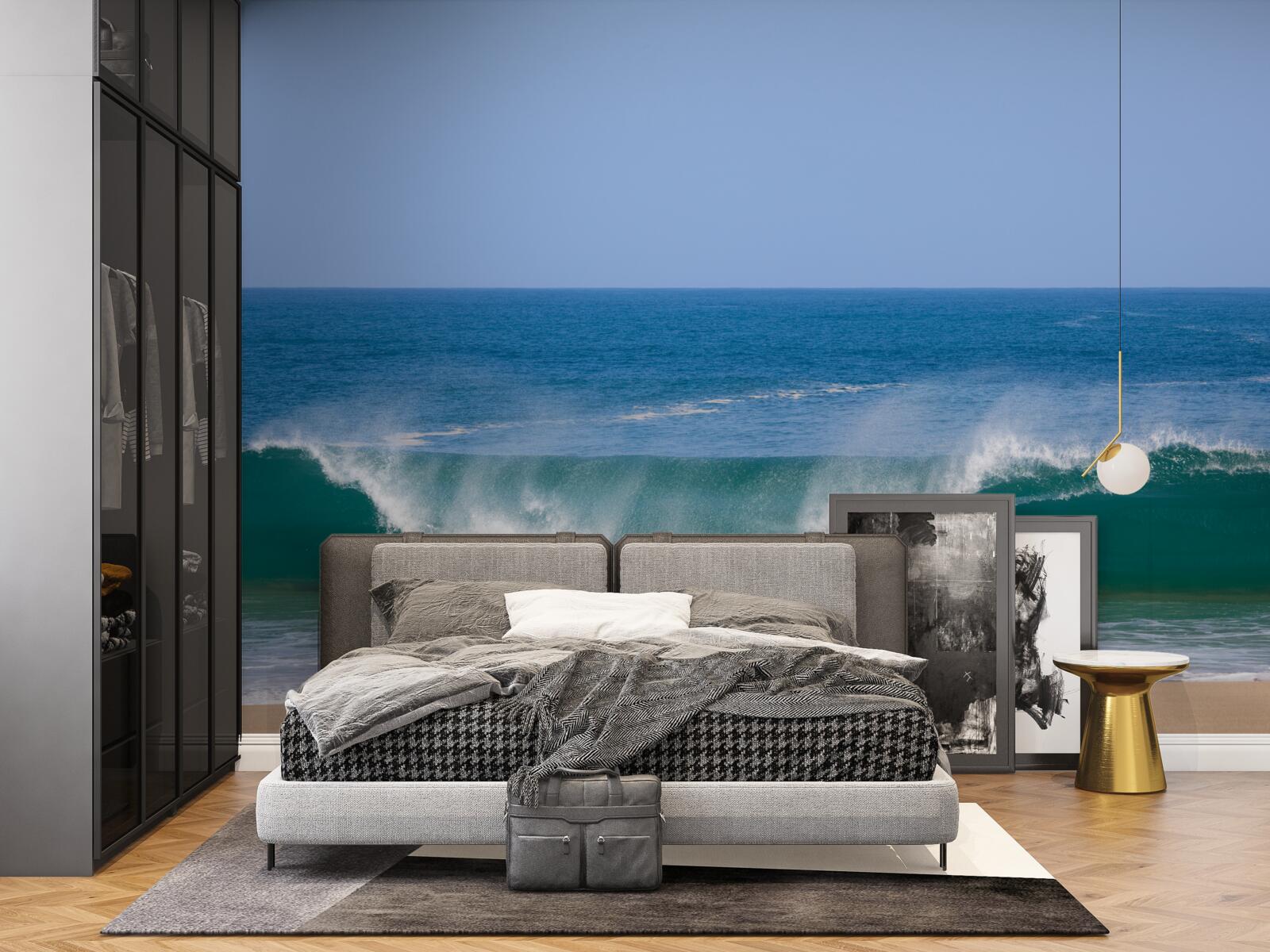 Papier peint les grandes vagues de l'océan au large des côtes