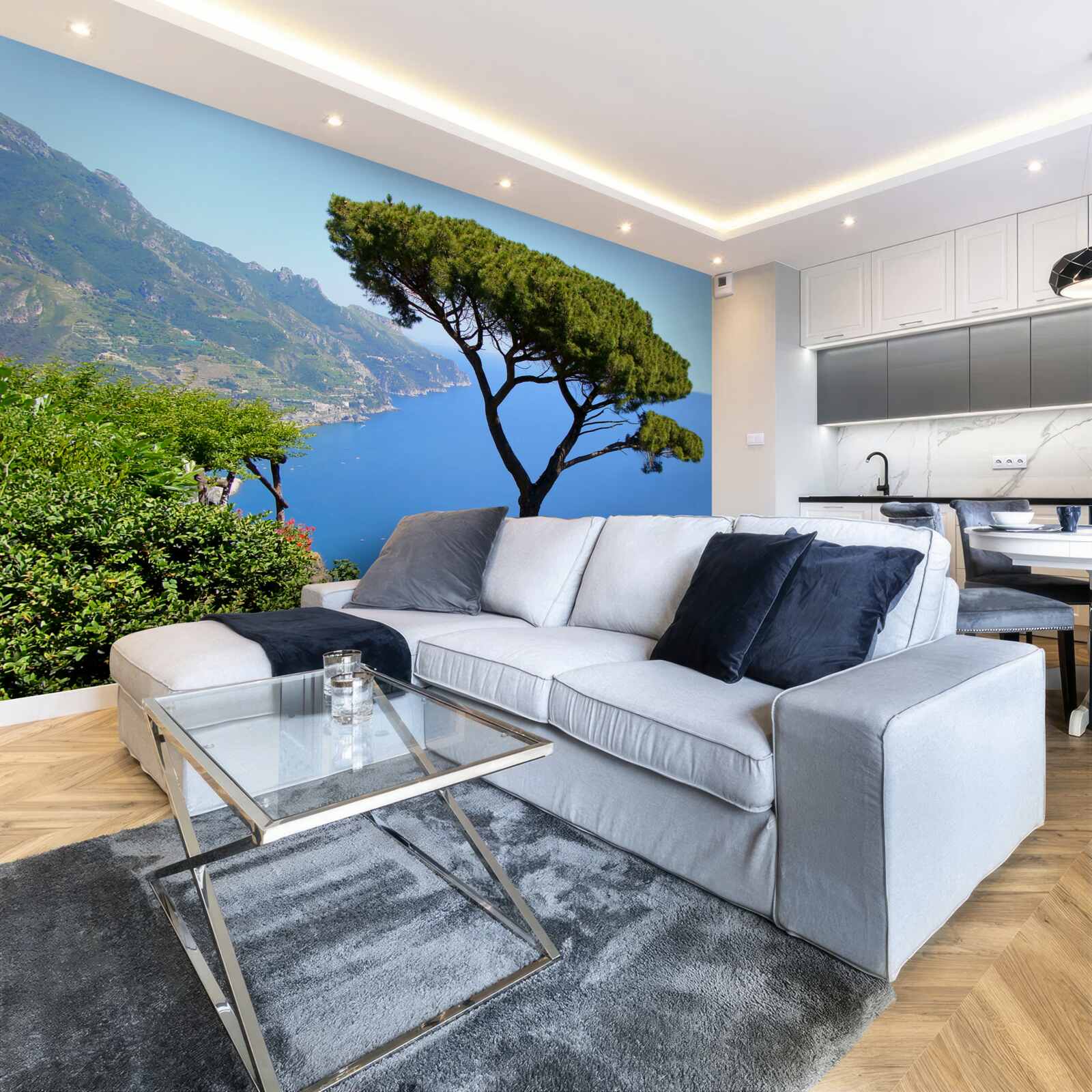 Papier peint un arbre solitaire au bord de la mer