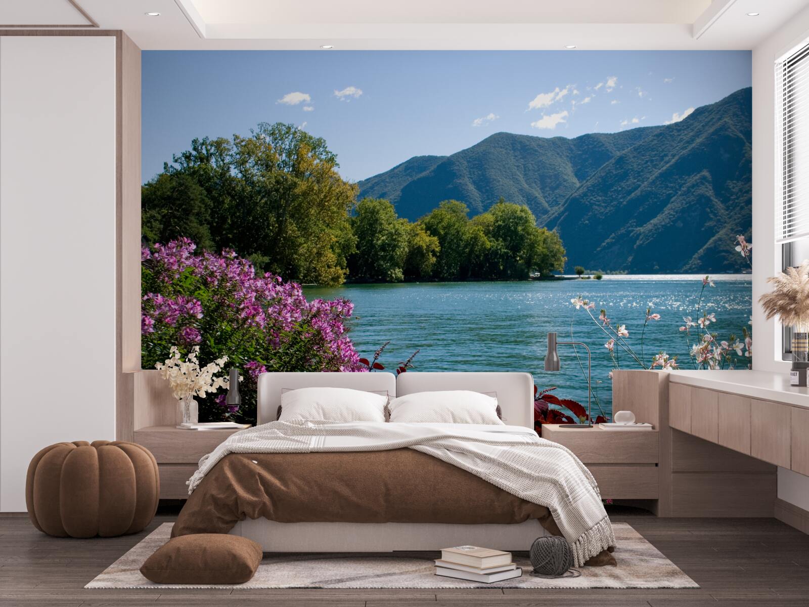 Papier peint lac de montagne paisible et plantes d'été en fleurs