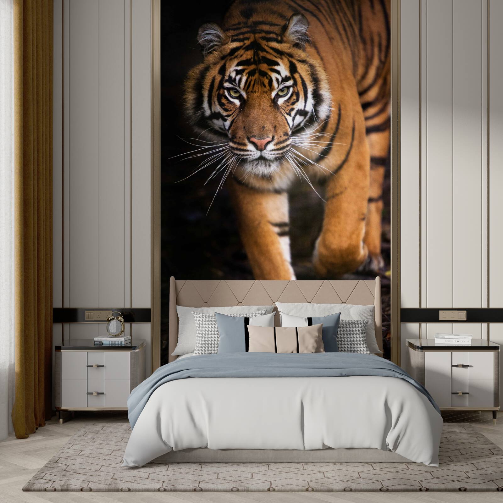 Papier peint tigre adulte sur la pointe des pieds