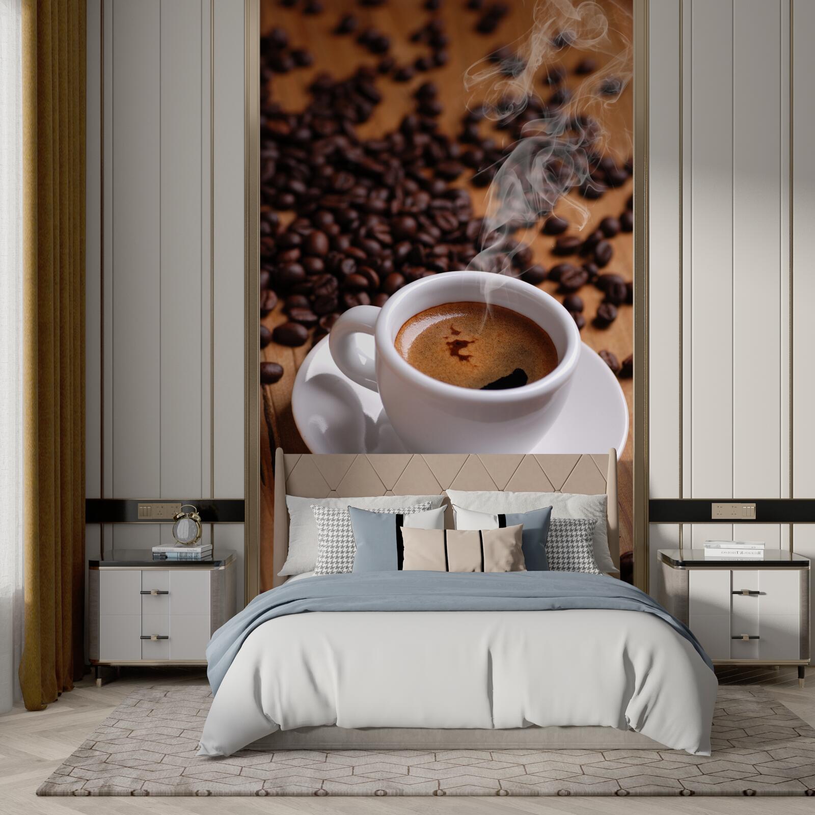 Papier peint tasse de café avec des grains émettant des arômes