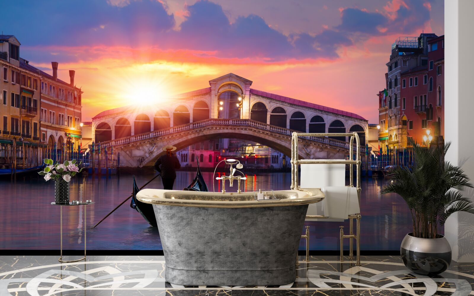 Papier peint le soleil disparaît derrière l'horizon à venise