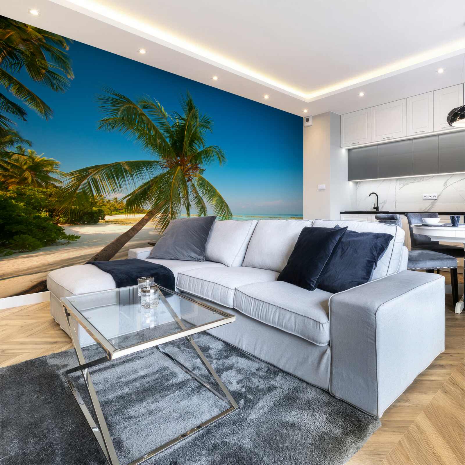 Papier peint hamac tendu sous un palmier sur une côte tropicale