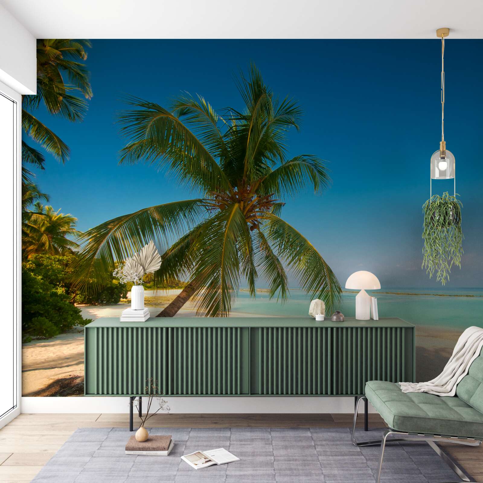 Papier peint hamac tendu sous un palmier sur une côte tropicale