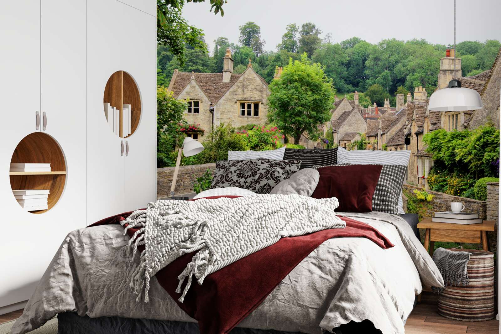 Papier peint bâtiments anciens recouverts de mousse verte et pont