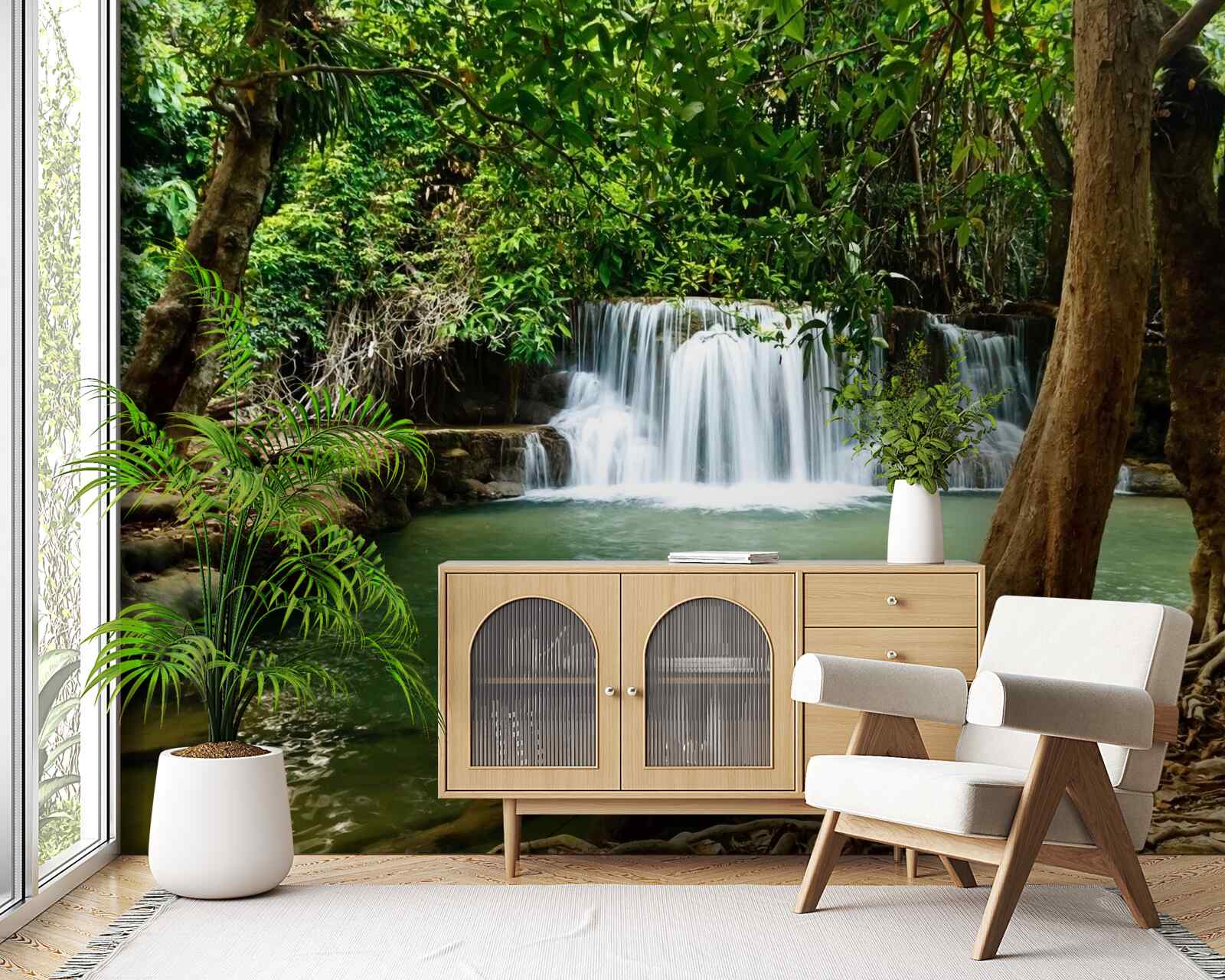 Papier peint cascade dans une forêt ancienne