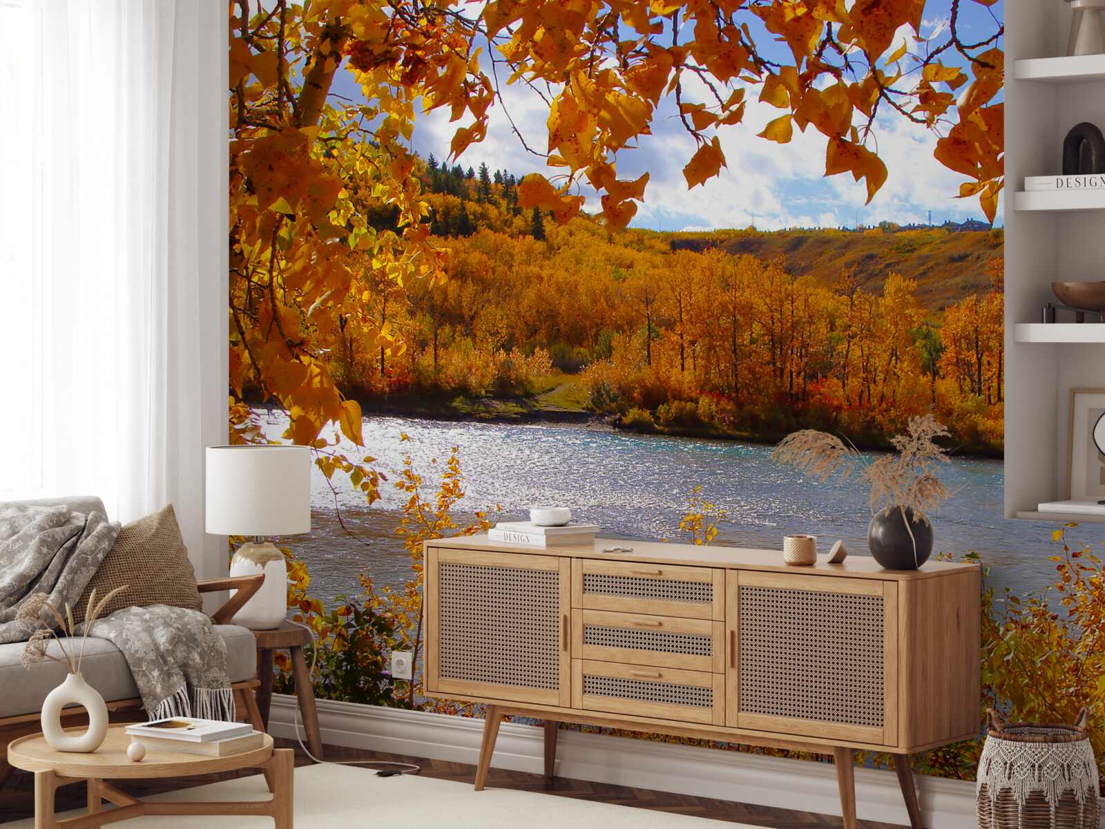 Papier peint automne doré dans la forêt dense près de la rivière