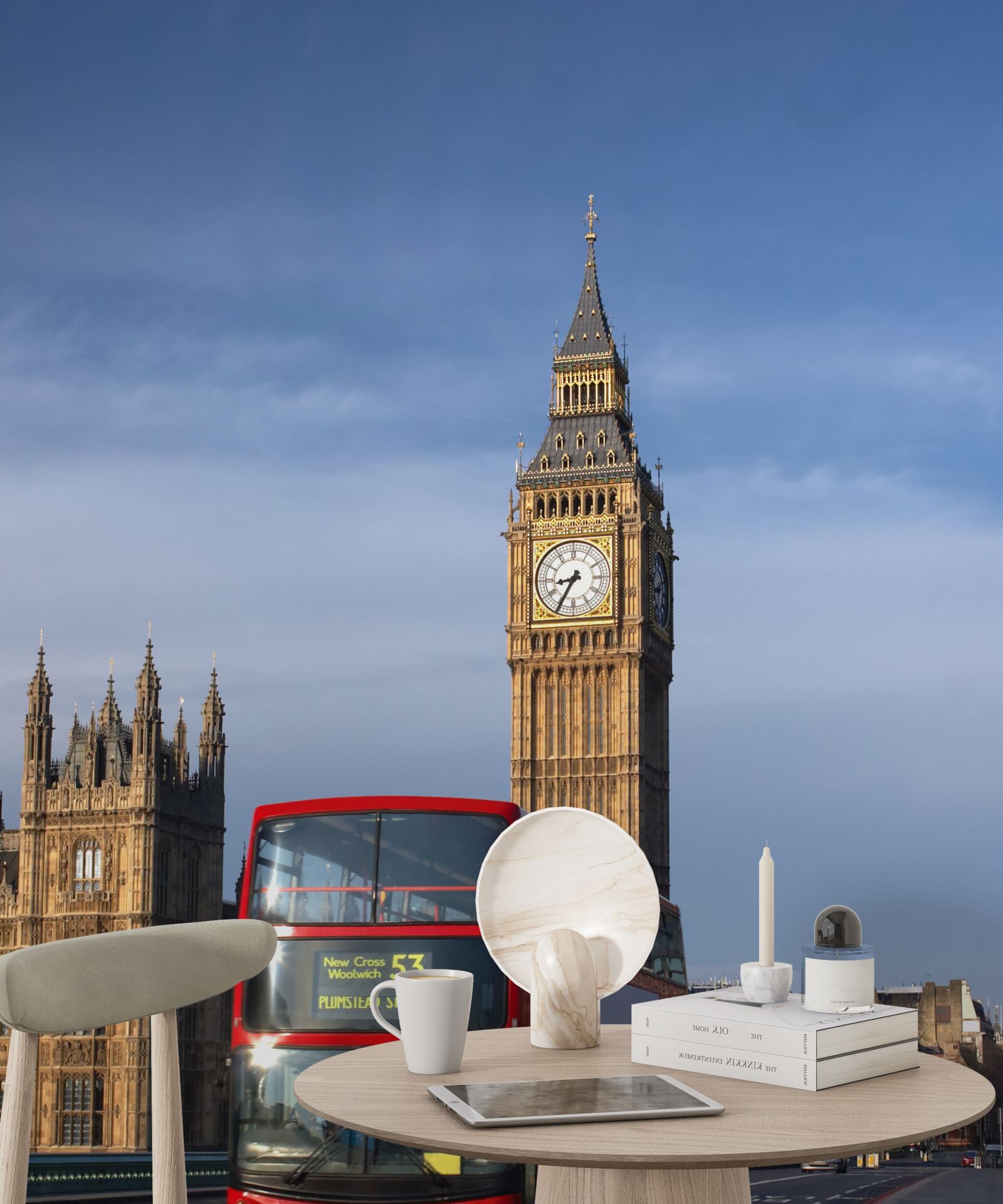 Papier peint un bus avec des passagers quitte Big Ben