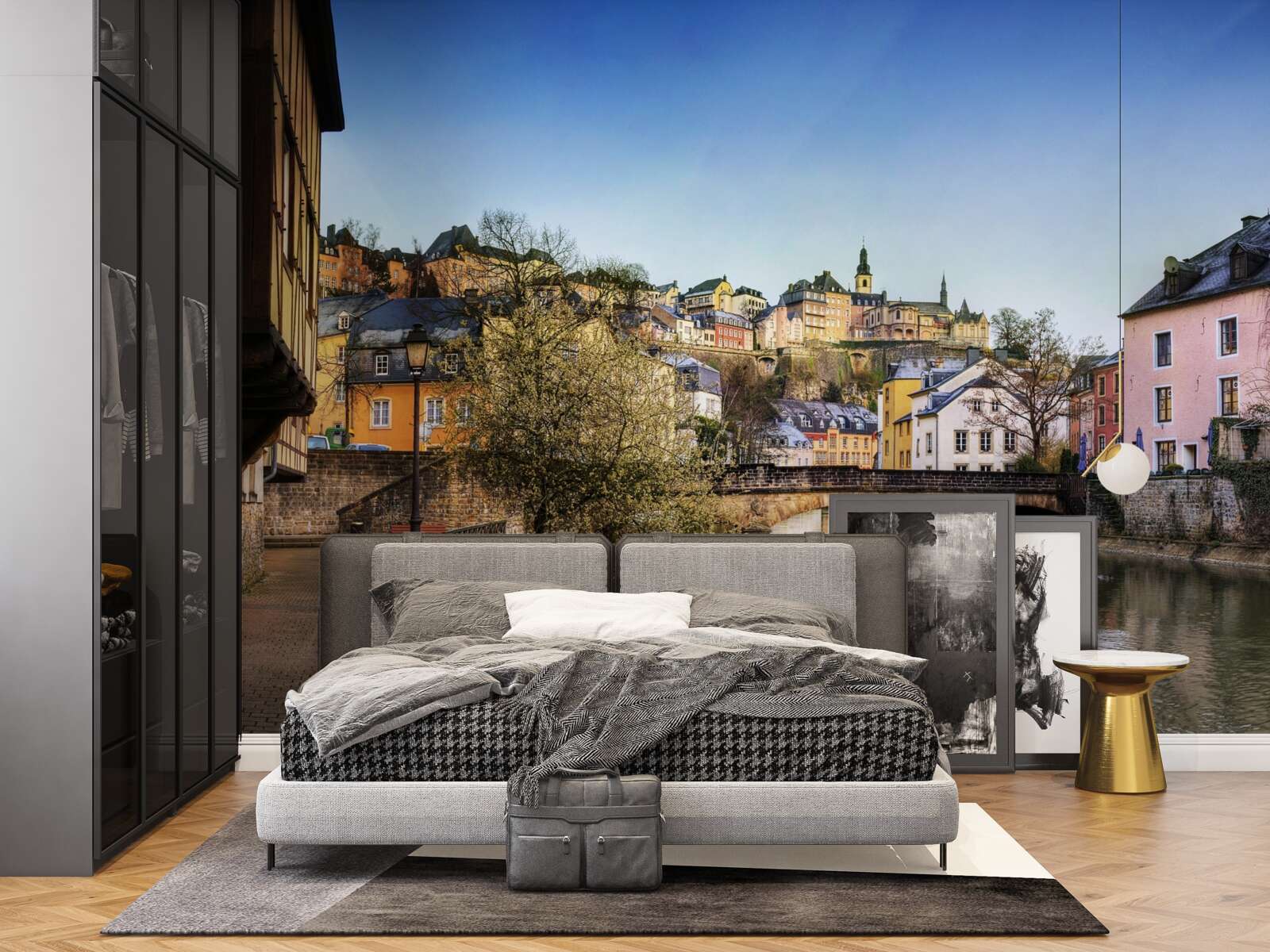 Papier peint le pont sur la rivière menant à la vieille ville