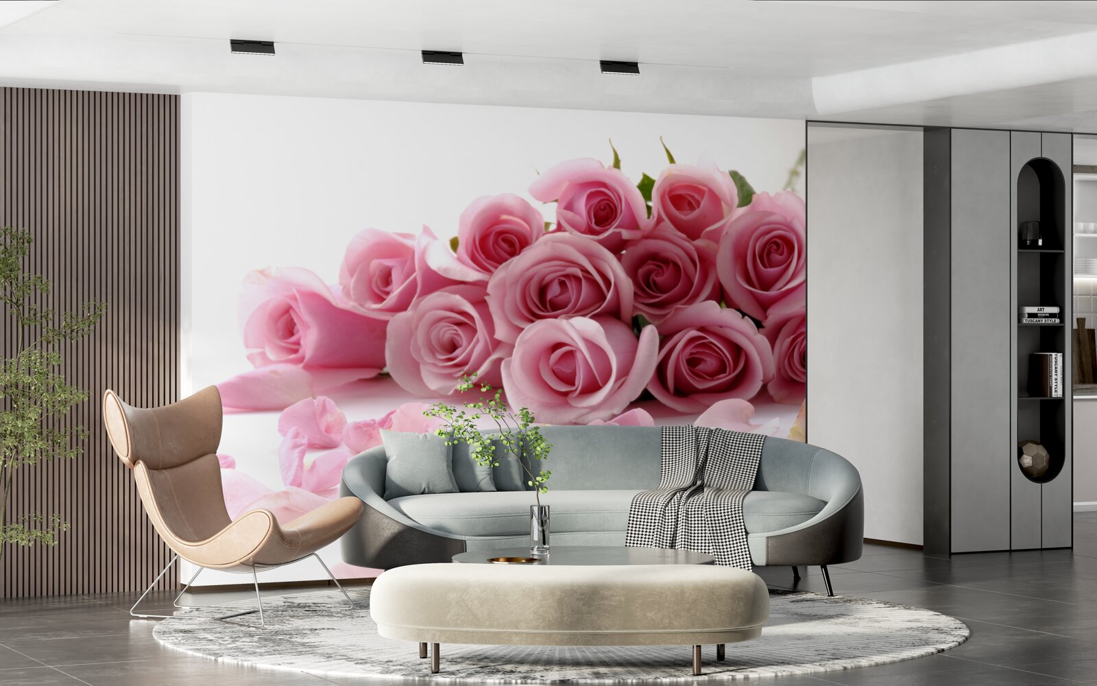 Papier peint roses roses délicates avec des pétales près de la surface de l'eau