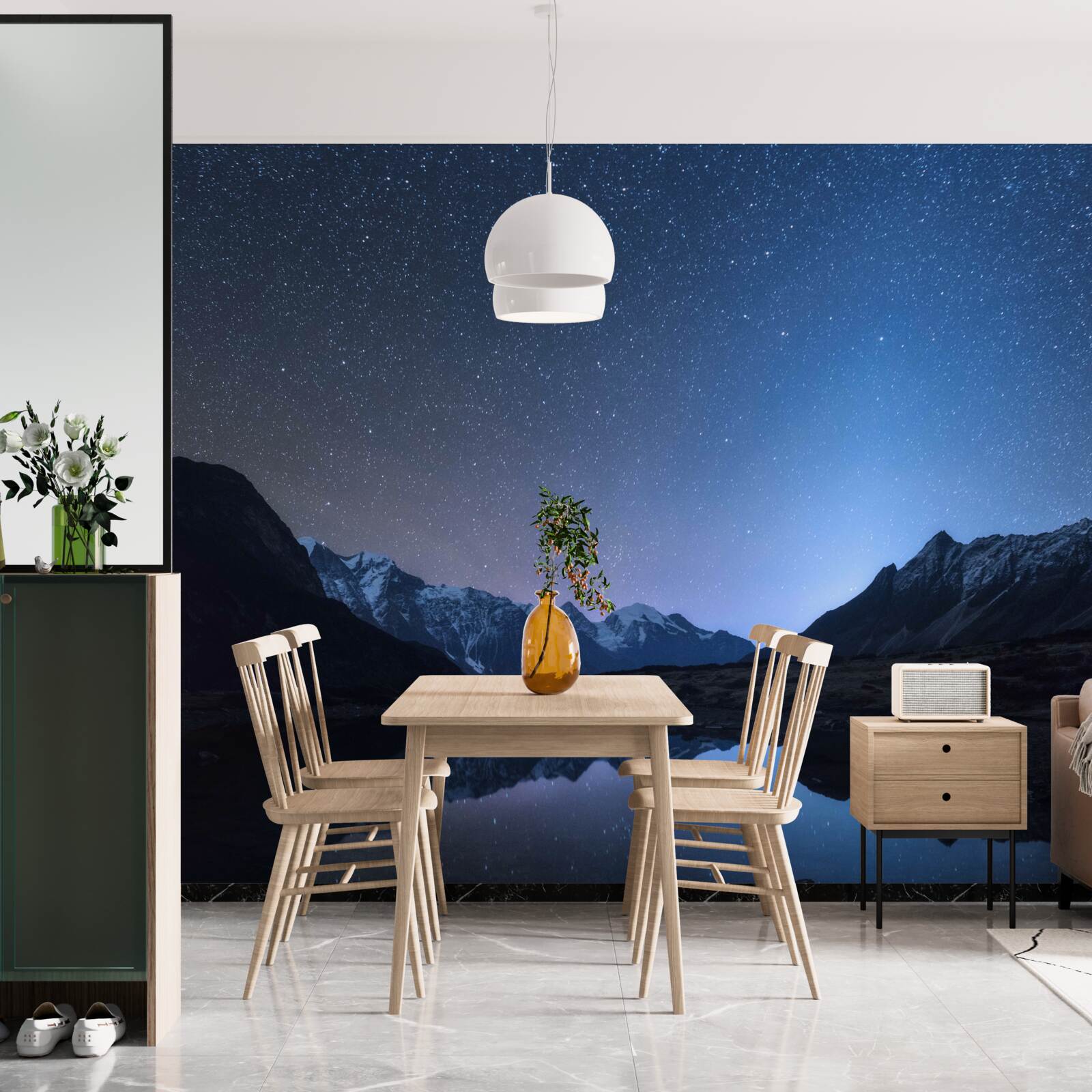 Papier peint ciel nocturne brillant plein d'étoiles dans les montagnes près de l'étang