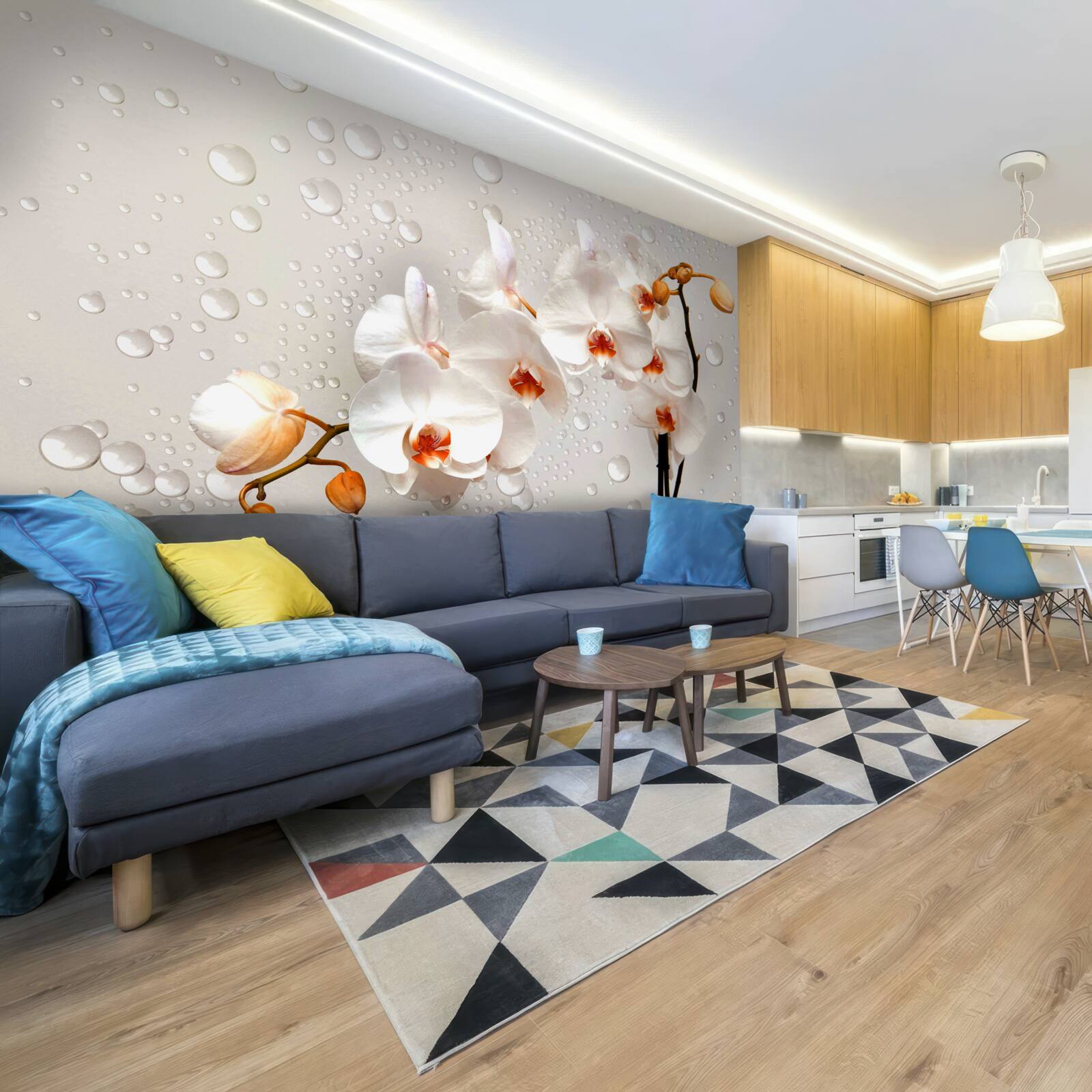 Papier peint de grosses gouttes de pluie recouvrent des fleurs de lotus blanches