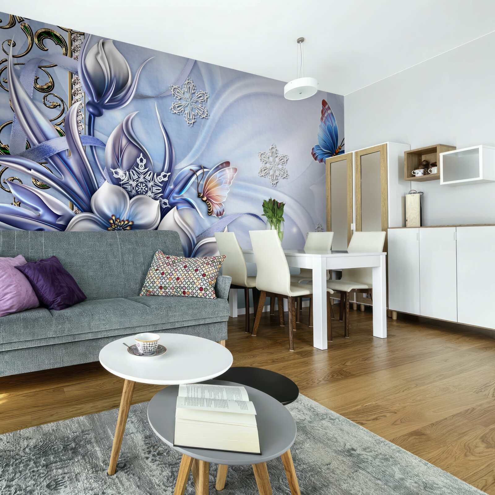 Papier peint des papillons volent au-dessus de fleurs bleu neige