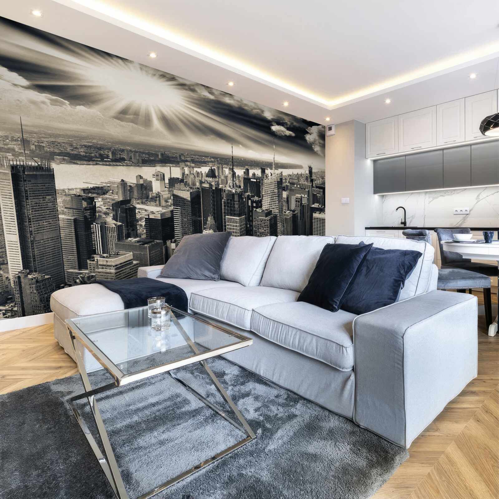 Papier peint Le soleil rayonnant remplit la métropole de tons sépia