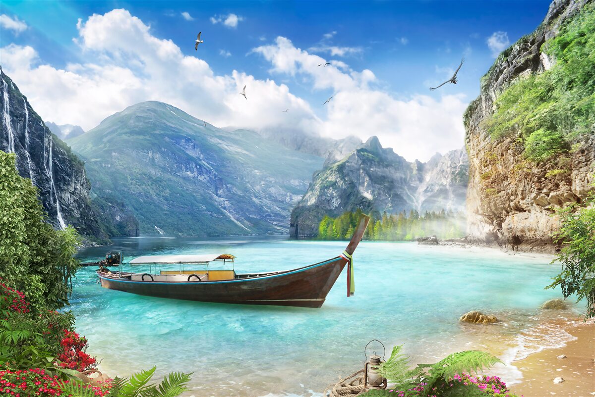 Papier peint bateau sur un lac dans les montagnes