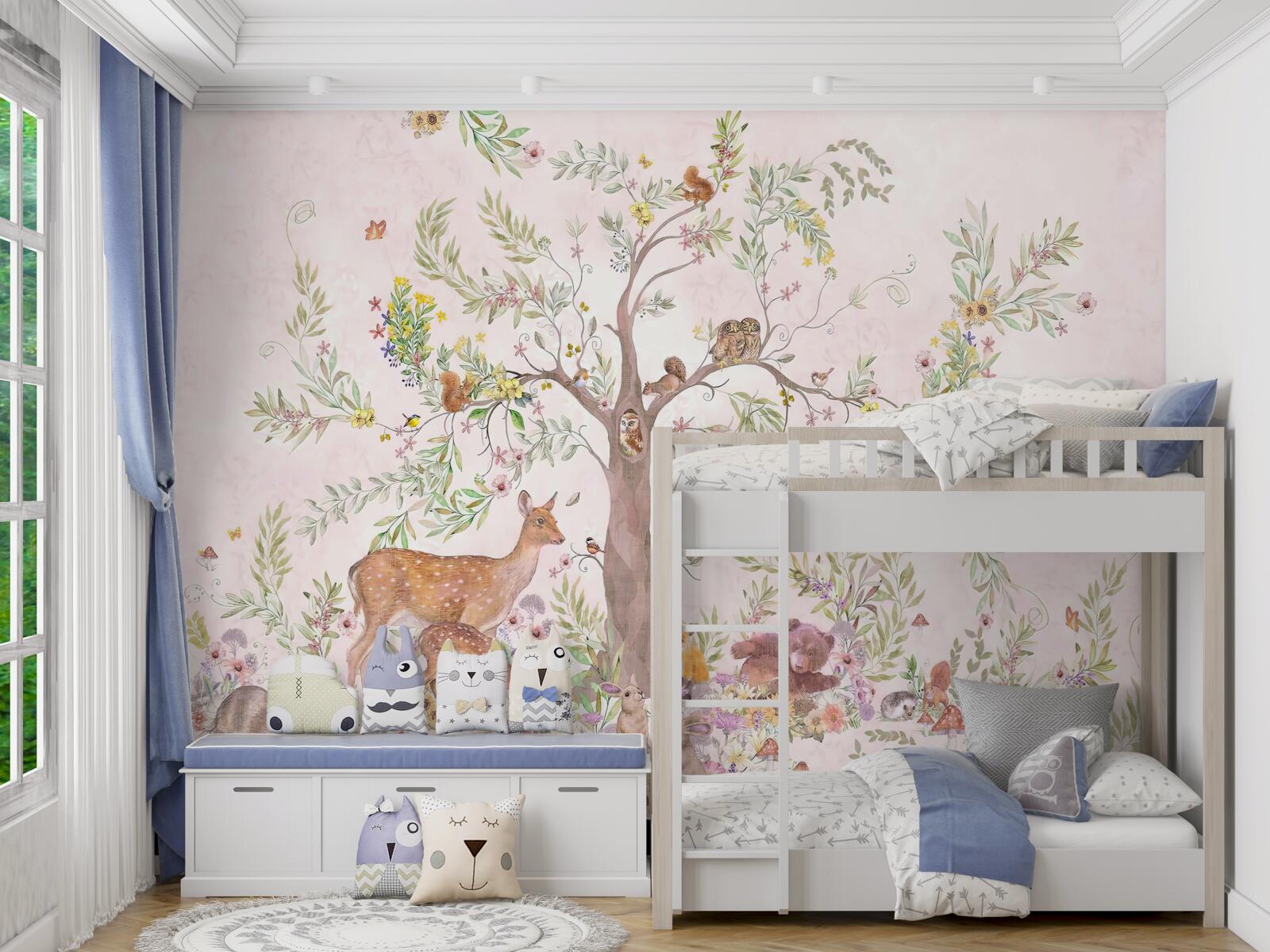 Papier peint il y a des animaux sous l'arbre