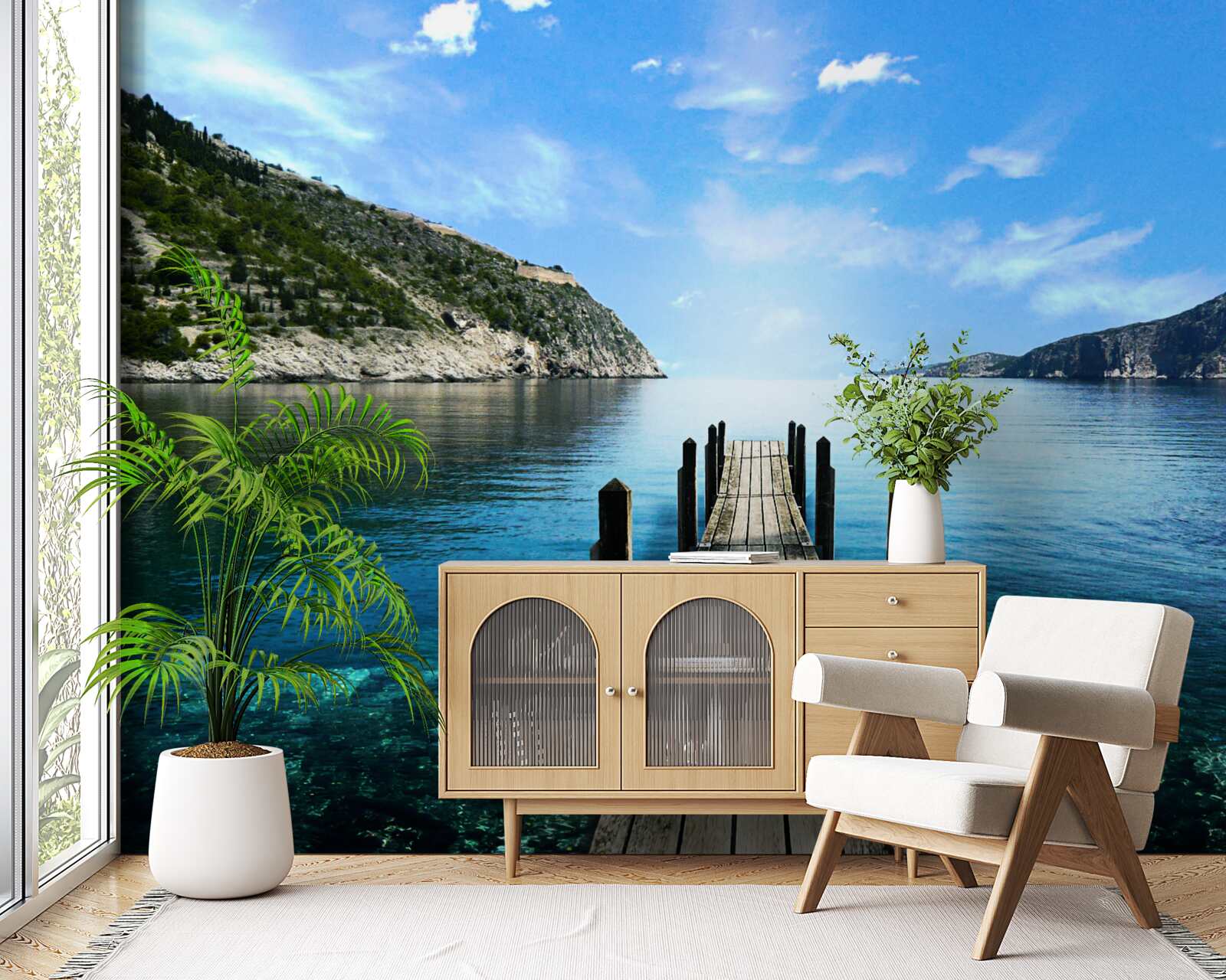 Papier peint sur le fond du ciel, des montagnes et de la rivière, on peut voir le ponton