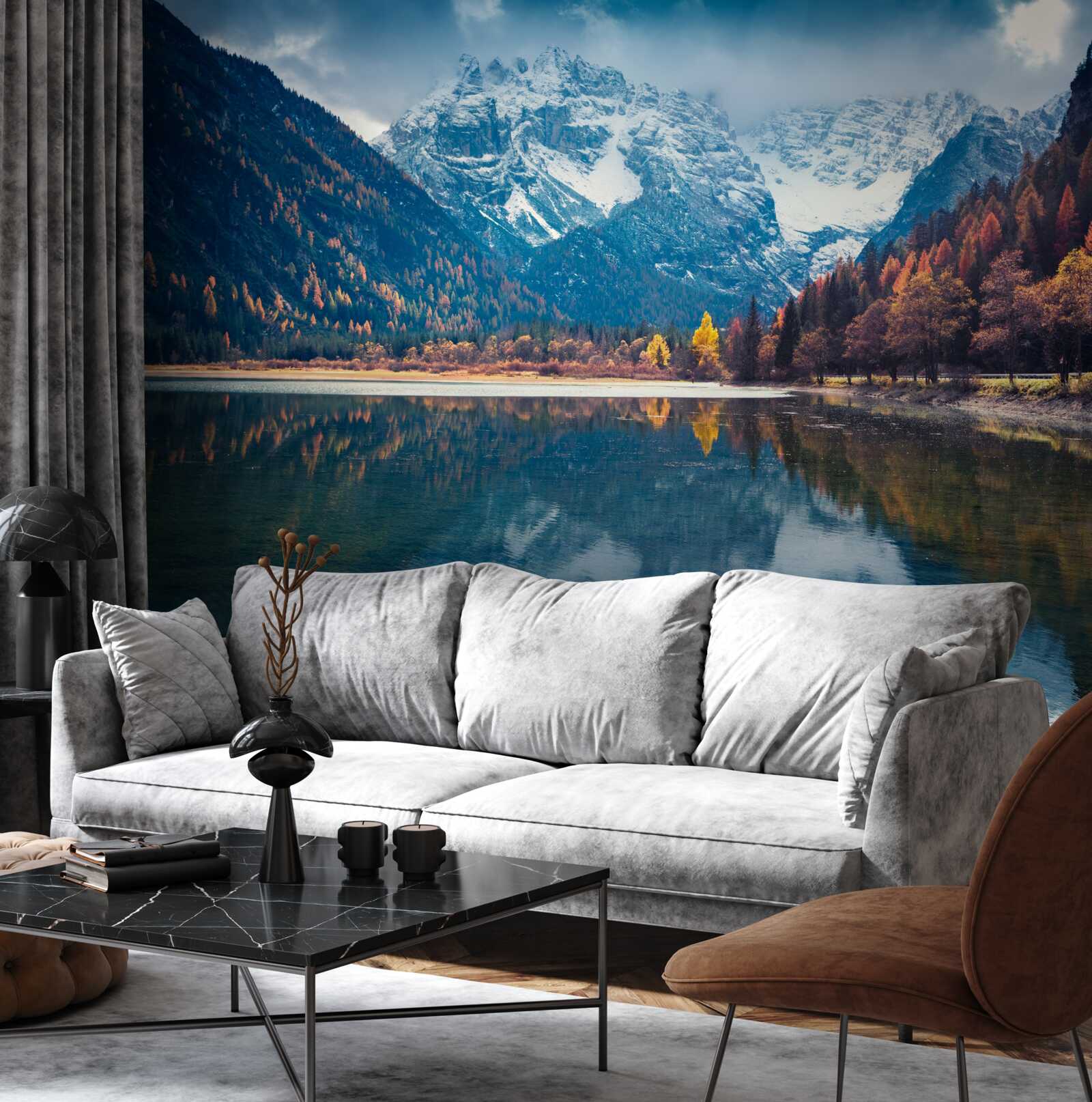 Papier peint des sommets majestueux et une rivière qui coule