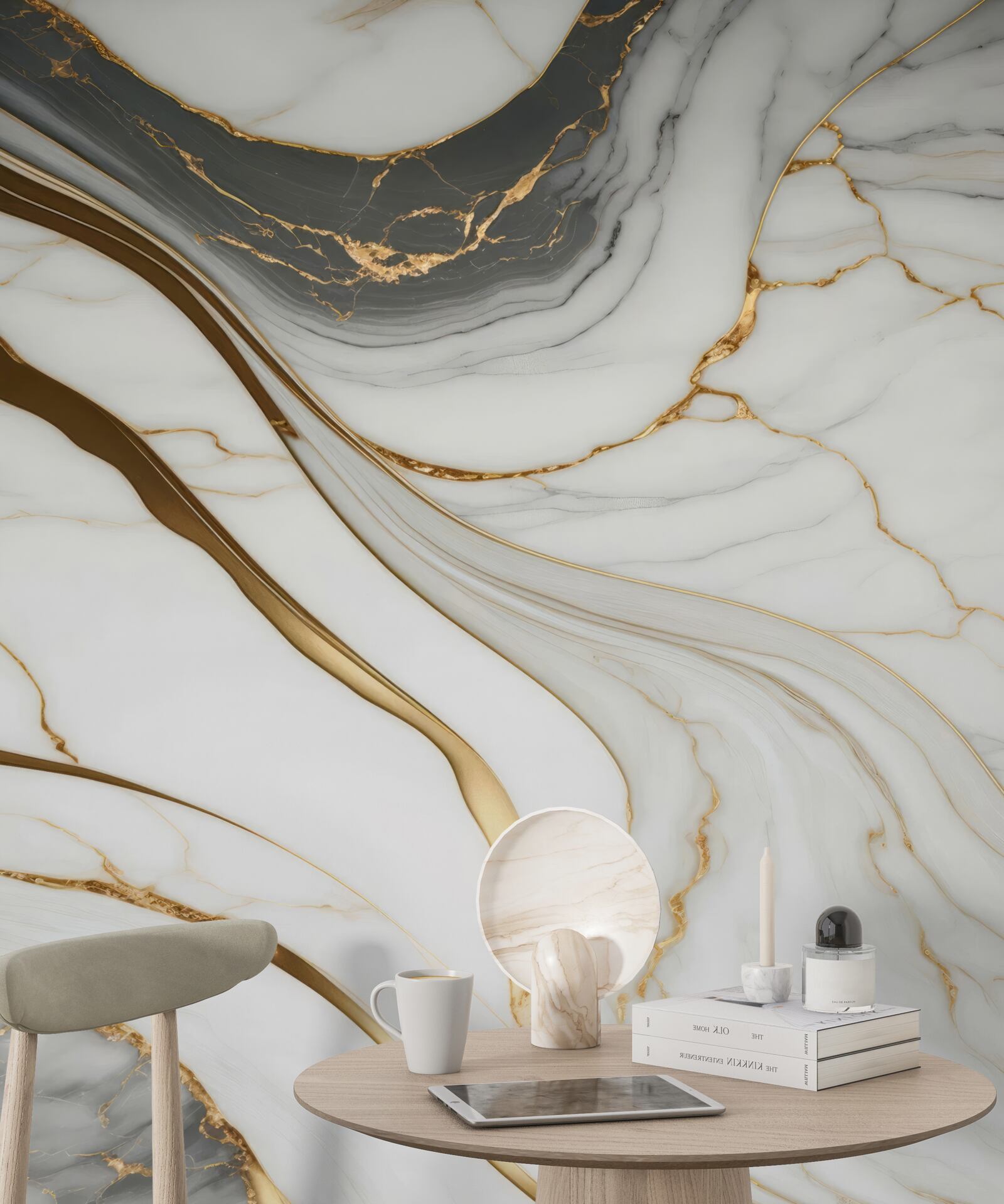 Papier peint marbre gris avec des tons dorés