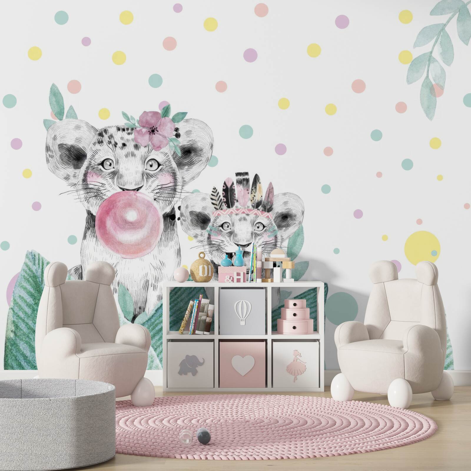 Papier peint une lionne émerge de derrière les feuilles