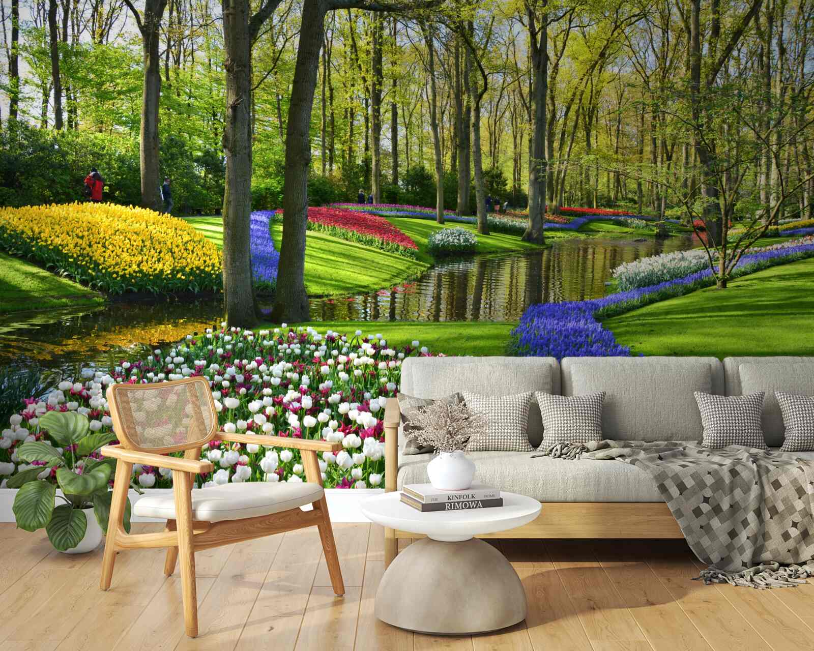 Papier peint magnifique chemin avec des tulipes près de l'eau