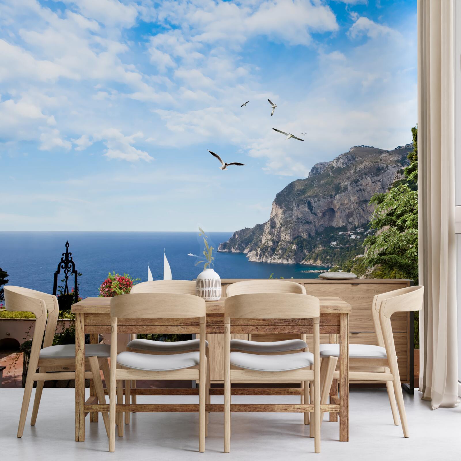 Papier peint l'océan et les montagnes dans le paysage