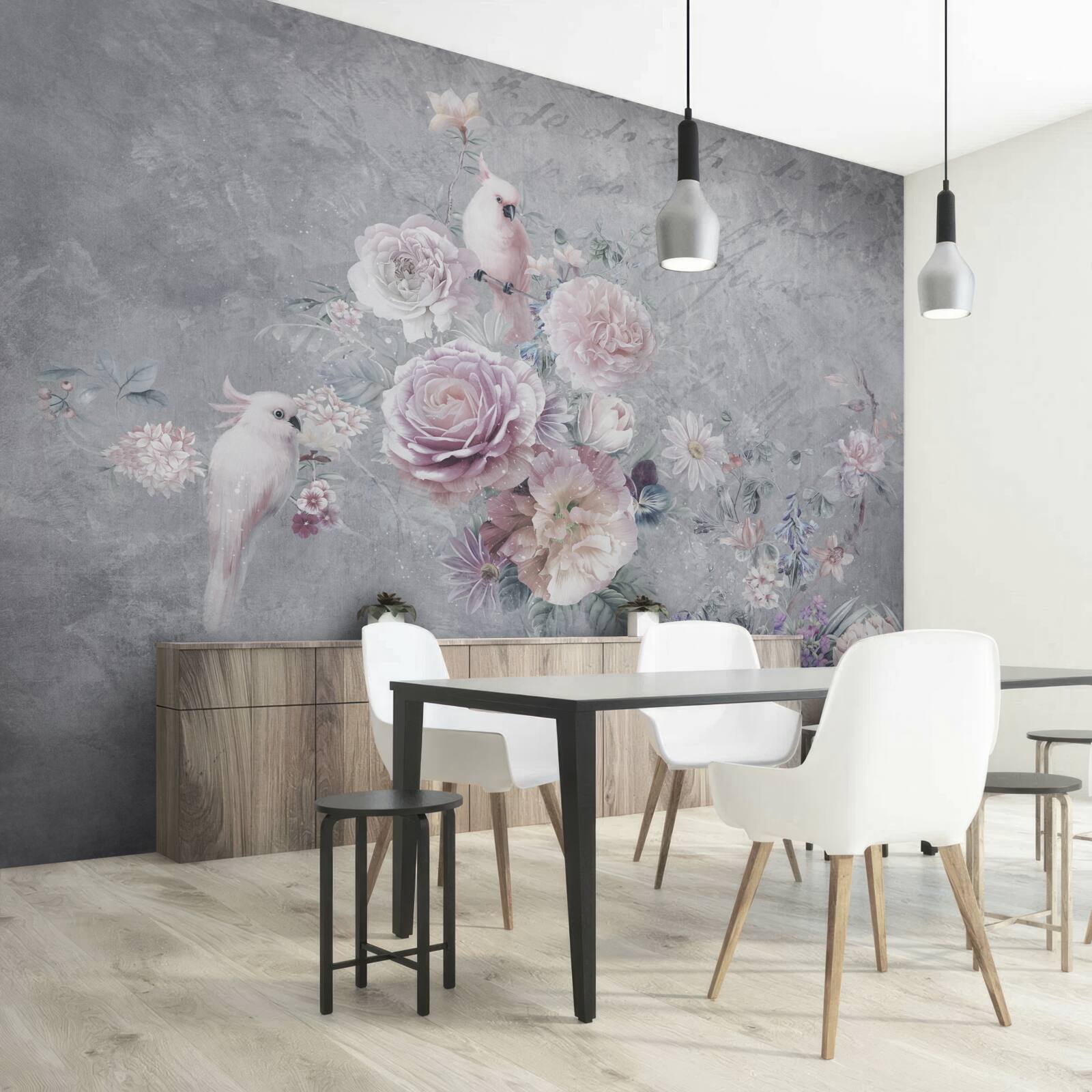 Papier peint bouquet complété par des compositions de perroquets