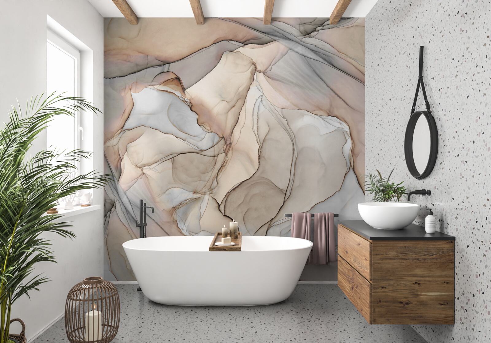 Papier peint motifs roses et bleus sur marbre crème